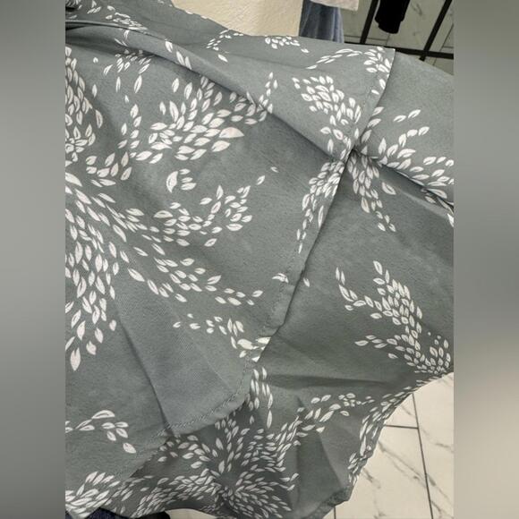 NWT Princess Polly ‘Louie’ Sage Green Floral Tie Waist Ruffle Romper- Size 8 - Picture 6 of 7